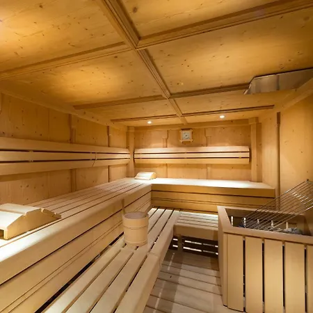 Aparthotel Quehenberger 4*