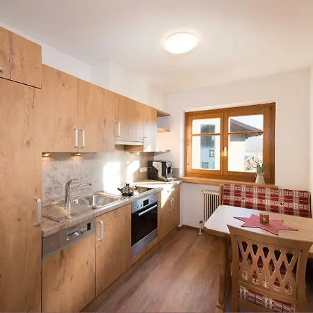 Aparthotel Quehenberger 4*