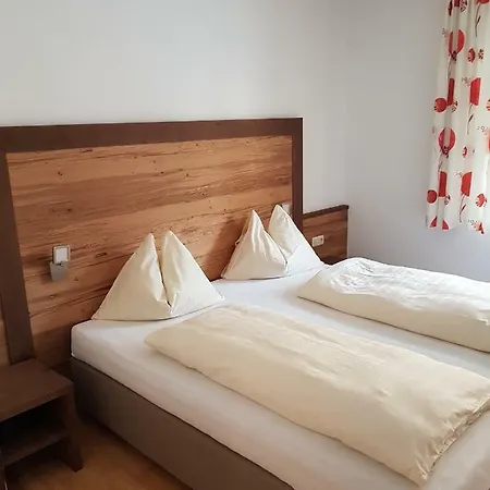 Quehenberger 4*